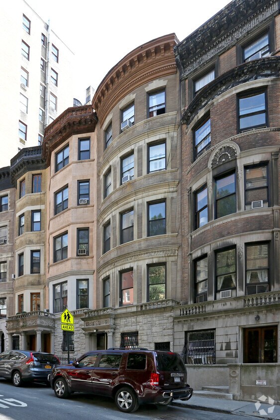 Building Photo - 308 W 78th St