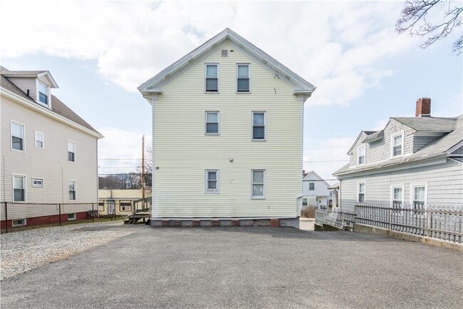 Building Photo - 82 Burgess Ave