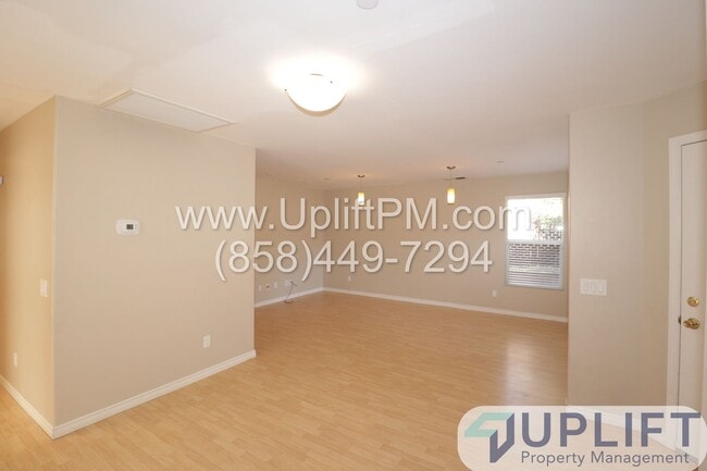 Building Photo - 3 Bedroom 2 Bathroom LARGE YARD in Ramona