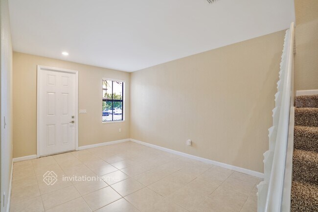 Foto del edificio - 3477 W 106th St