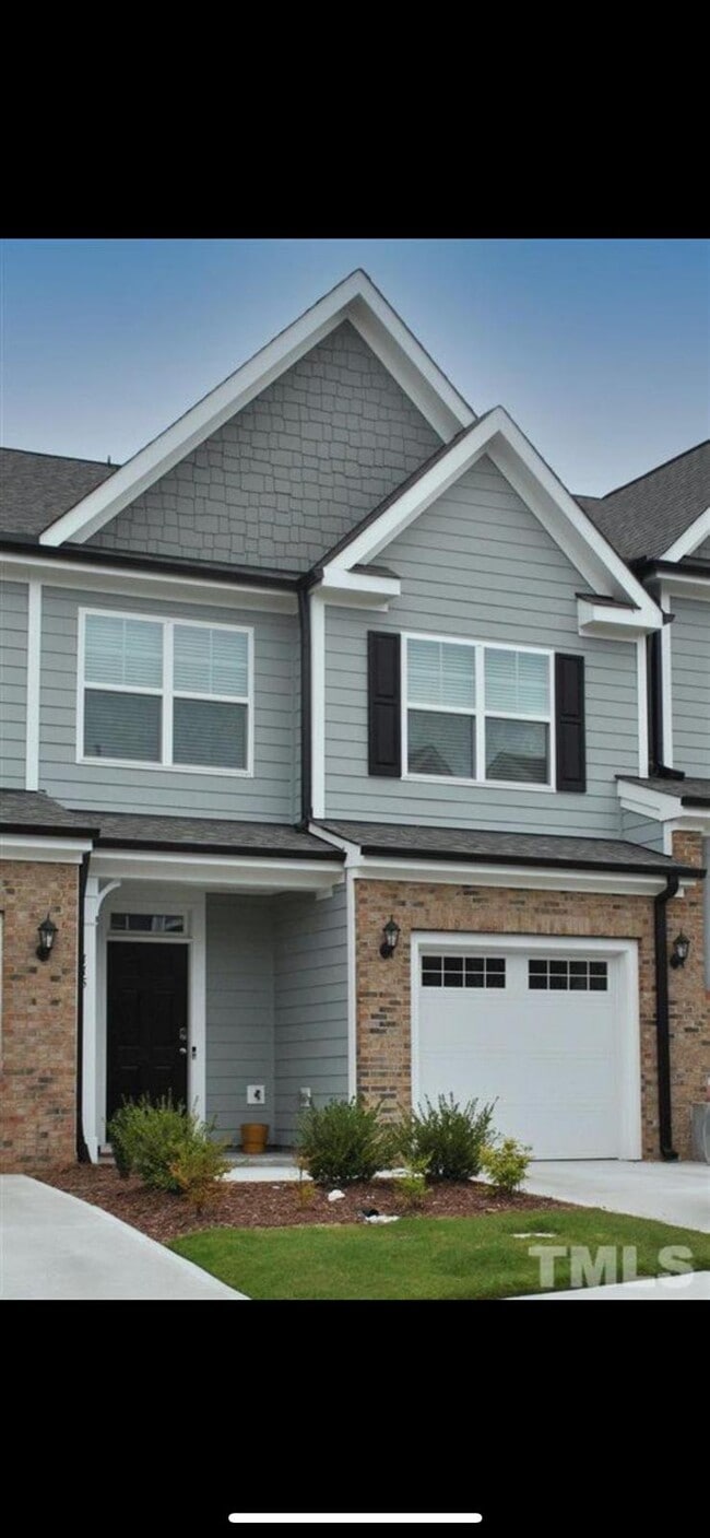 Building Photo - 4222 Fayetteville Rd