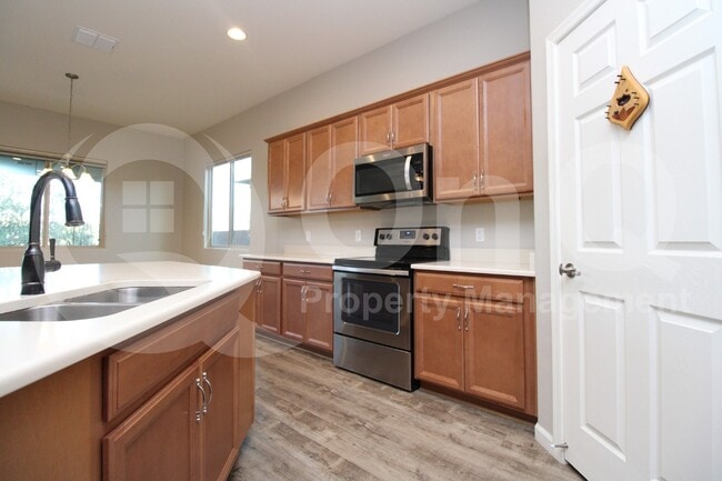 Building Photo - 13030 N Spinystar Dr