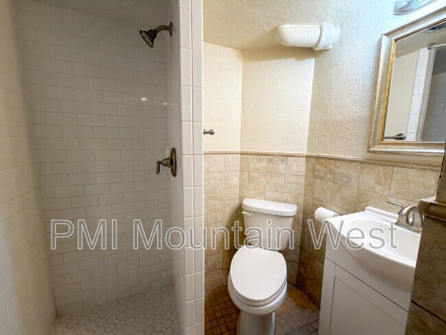 Foto del edificio - 282 E 650 N