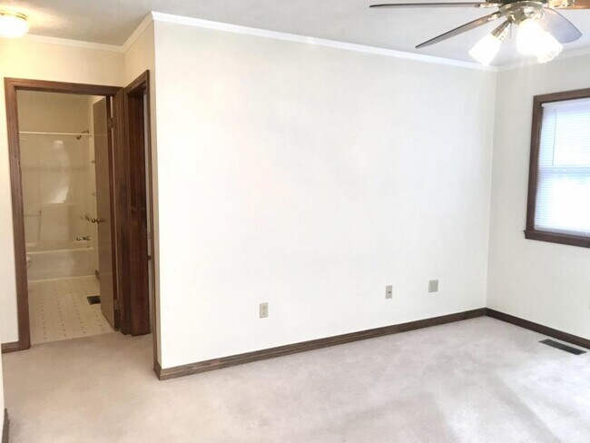 Foto del edificio - 1419 W. Pike St