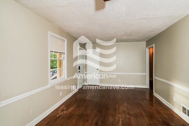Foto del edificio - 3900 Oakmont Dr