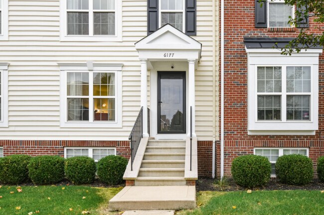 Foto del edificio - 6177 Needletail Rd