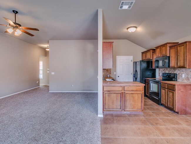 Building Photo - 10637 Turtlewood Dr