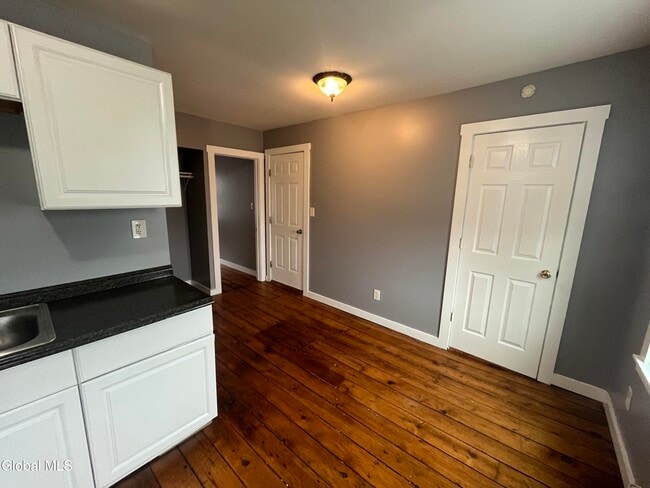 Building Photo - 1643 1st St