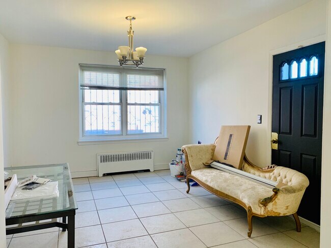 Dining room - 5301 Glenwood Rd
