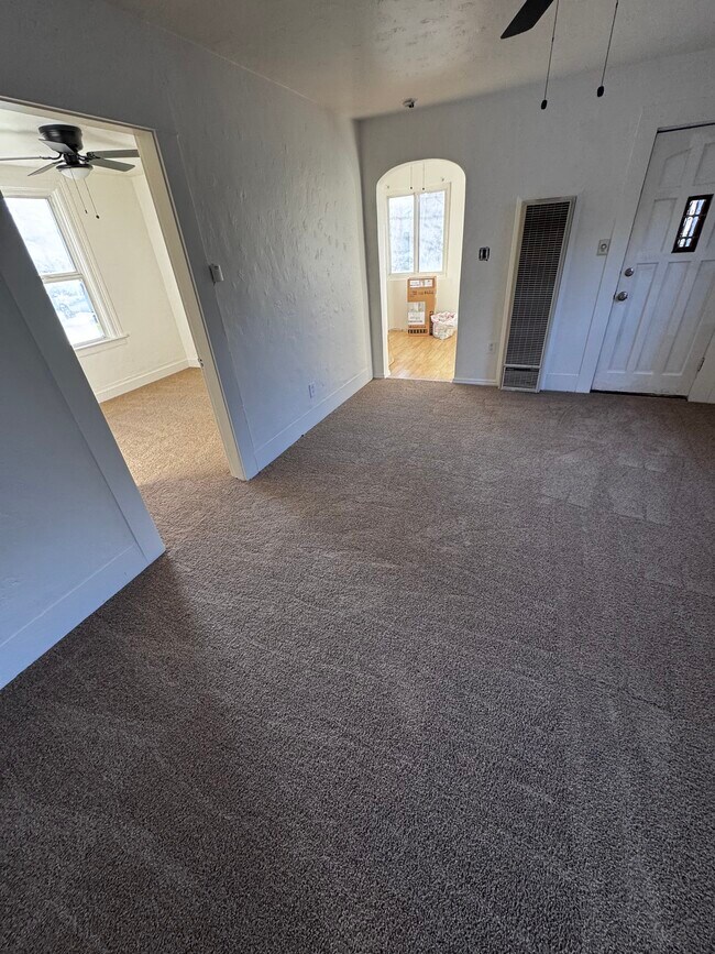 Foto del edificio - 161 Nevada Ave