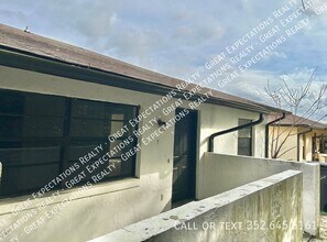 Building Photo - 1904 NE 17th Pl