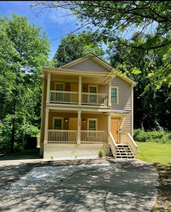 Building Photo - SECTION 8 WELCOME - "Charming and Spacious...