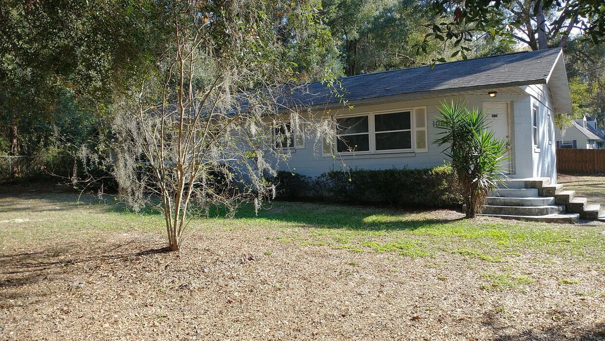 Primary Photo - Lovely Country 2 Bed 1 Bath - Ocklawaha