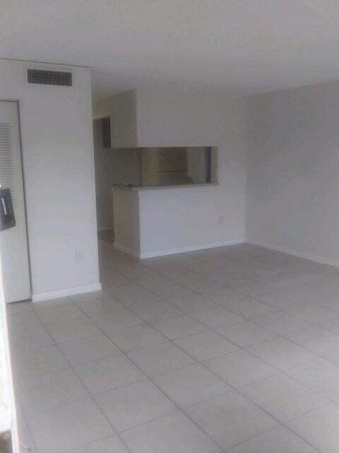 Foto del edificio - 7220 Fairway Dr