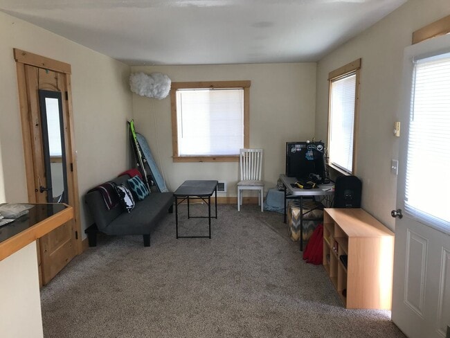 Building Photo - Charming 1 Bedroom 1 Bath Detached Garage Apartment in Driggs