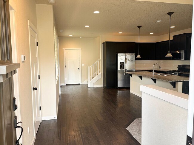 Building Photo - Wonderful 3 Bedroom Home Located in the Vi...
