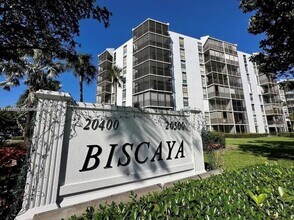 Building Photo - 20400 W Country Club Dr