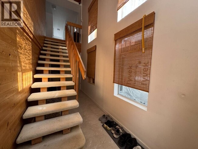 Building Photo - 23418 Tamarack Ln