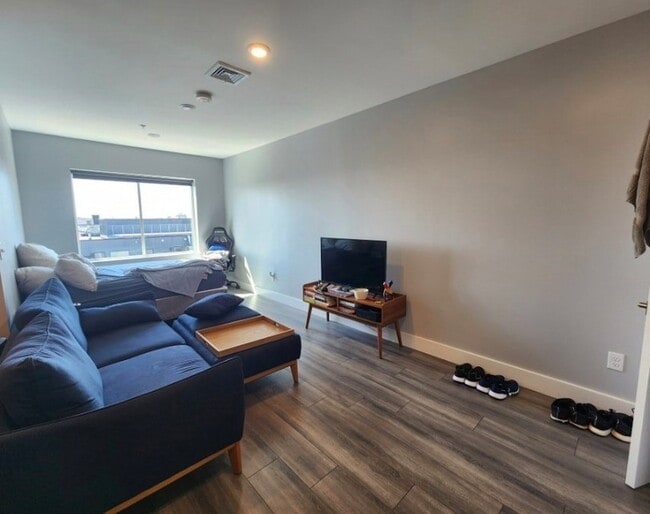 Photo - 55 W Fifth St Apartment