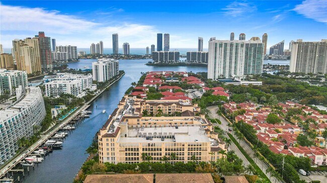 Foto del edificio - 3001 NE 185th St