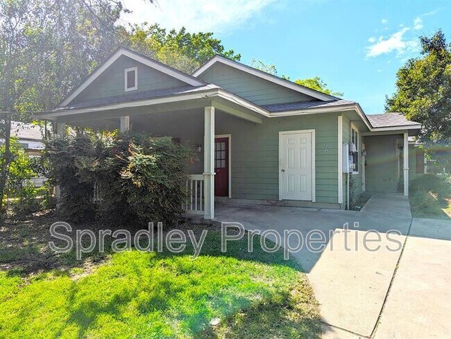 Foto del edificio - 820 N Beal St
