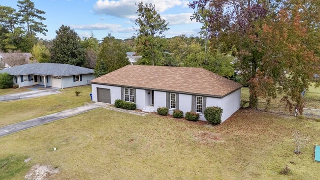 Building Photo - 116 Shepard St