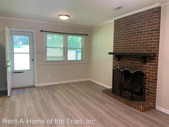 Foto del edificio - 3 br, 1.5 bath House - 2004 Bracyridge Road