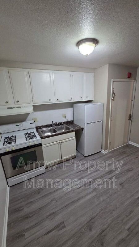 Building Photo - 2206 K St