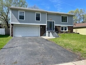 Building Photo - 168 Farm Gate Ln