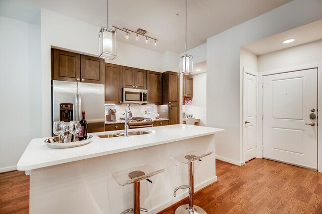 Foto del edificio - Your Next Chapter Starts Here