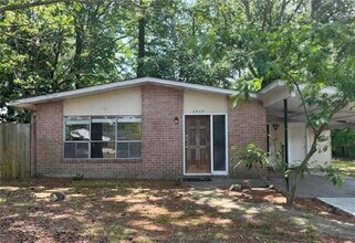 Building Photo - 3409 Raintree Rd