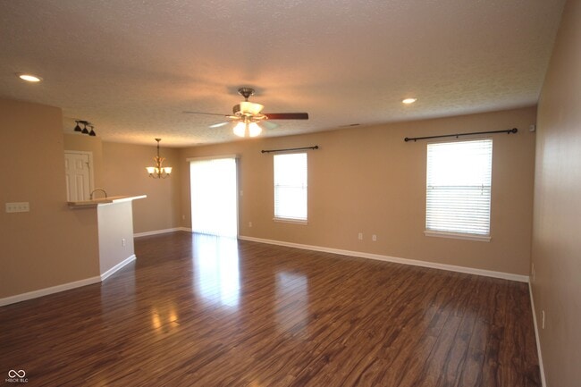 Building Photo - 2306 McGregor Dr