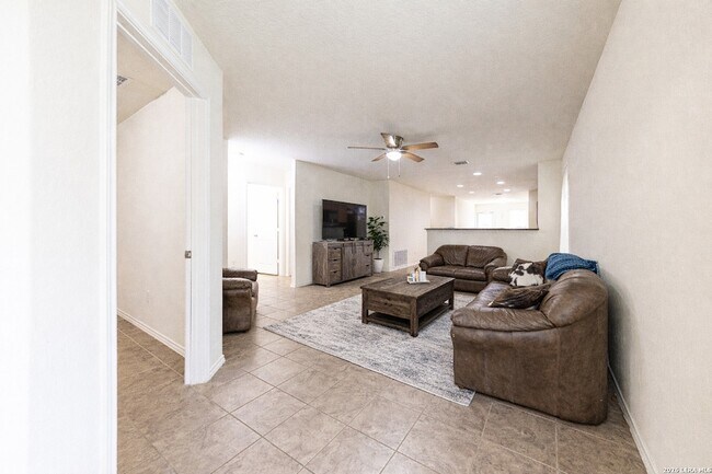 Building Photo - 342 Mistflower