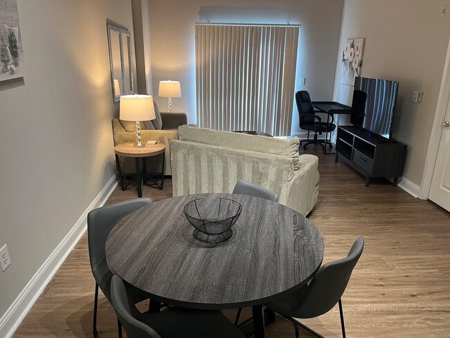 Foto del edificio - 3920 Sharon Rd