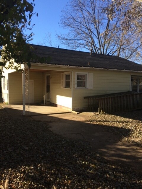 Foto principal - 2 Bedroom House close to High School