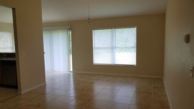 Building Photo - !!! AVAILABLE NOW !!!   !!!PRICE REDUCED!!...