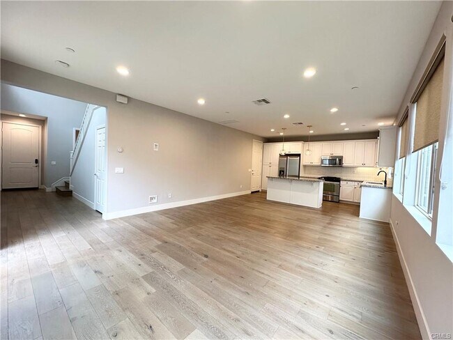 Building Photo - 162 Desert Bloom