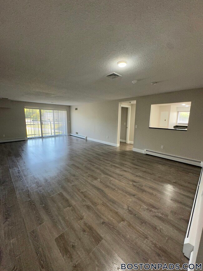 Foto del edificio - 4380 N Main St