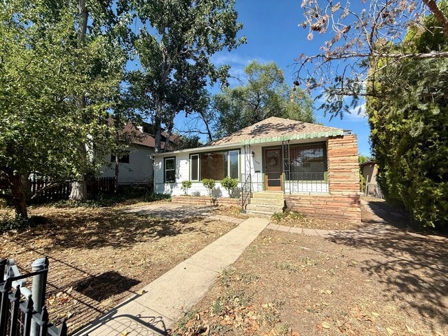 Foto del edificio - Charming home close to downtown!
