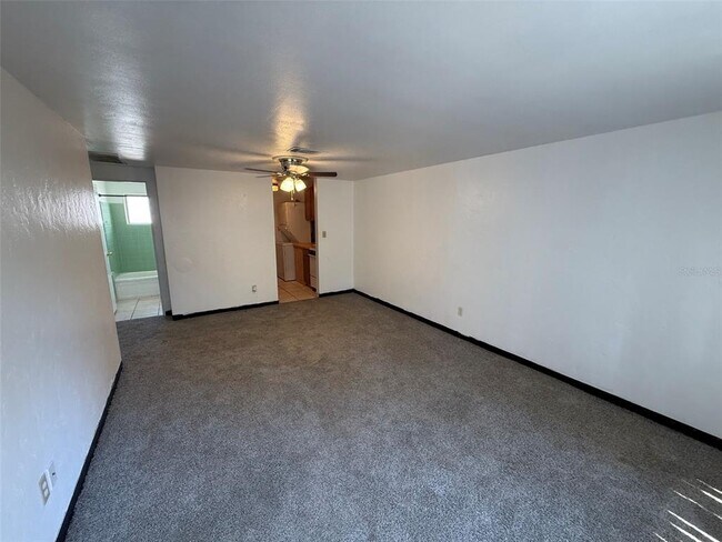 Foto del edificio - 912 SW 6th Ave