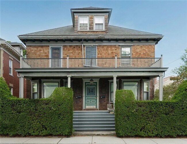 Foto del edificio - 14 Greenough Pl