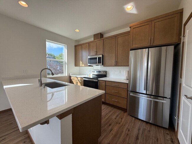 Foto del edificio - 3Bd/2.5Ba Everett Condo