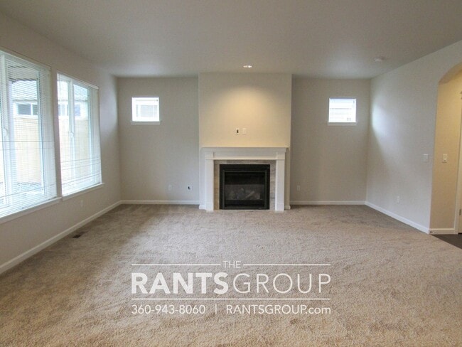 Building Photo - 4 br, 2.5 bath House - 844 Natalee Jo St SE
