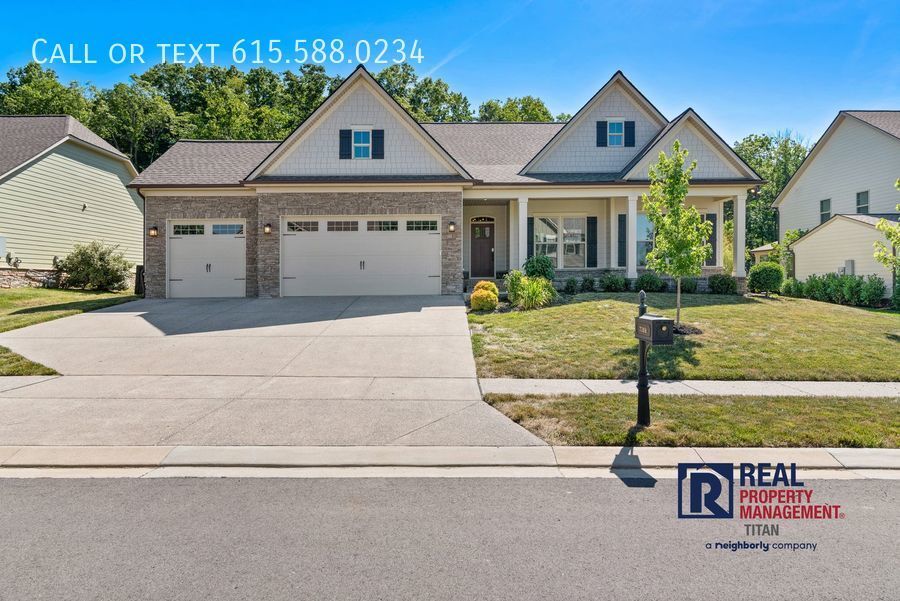 Primary Photo - 4BR/3BA Experience Resort Style Living at ...