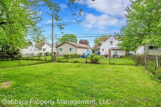 Building Photo - 3 br, 1 bath House - 8702 Maxwell