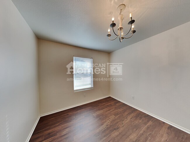 Building Photo - 1101 Eagle Claw Dr