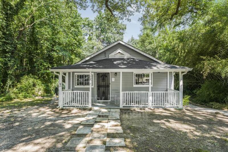 Foto principal - 2845 3rd Ave SW