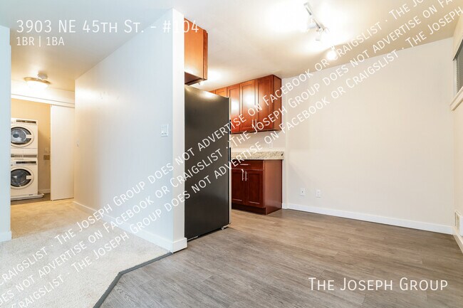 Foto del edificio - 3903 NE 45th St