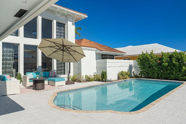 Foto del edificio - 3050 NE 43rd St