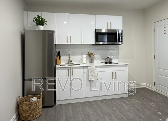 Photo du bâtiment - 7800 Lundy's Ln